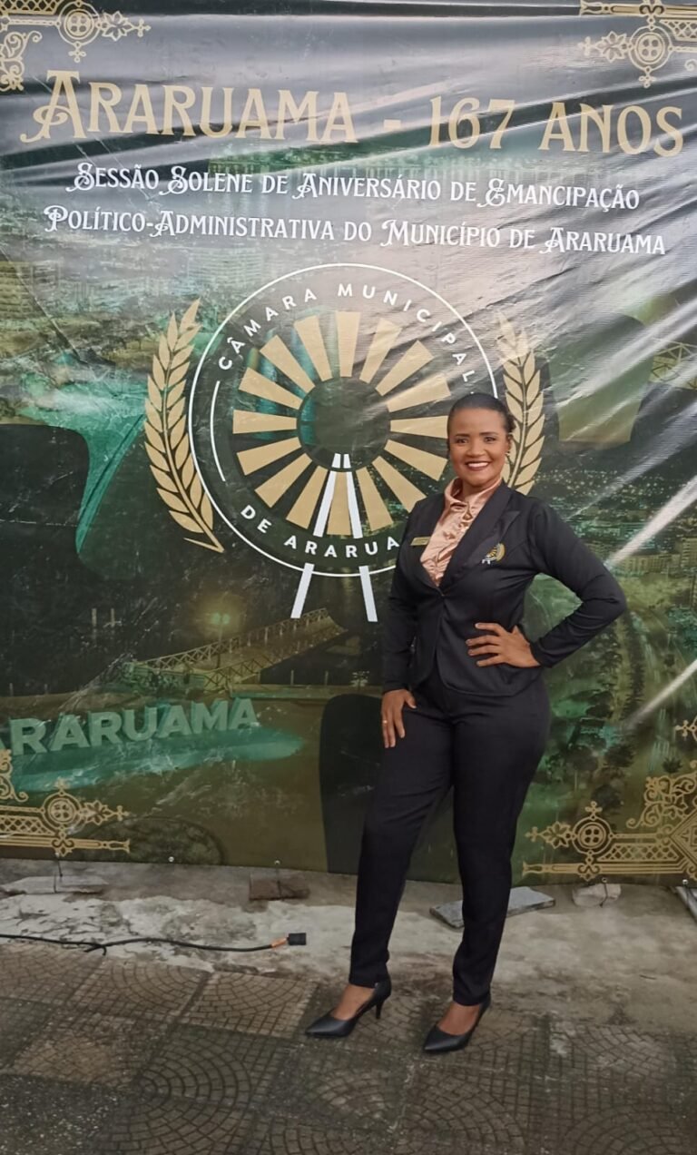 Equipe Maliz uniformizada em evento institucional